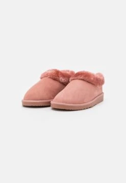 Even&Odd Chaussons - Pink -Magasin De Vêtements De Mode Even&Odd 029c591638f2429f8948c442e8ea2d08 scaled