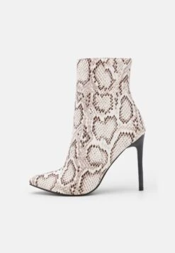 Magasin De Vêtements De Mode Even&Odd -Magasin De Vêtements De Mode Even&Odd 09251785595d4eb7a159f57e973341b2 scaled