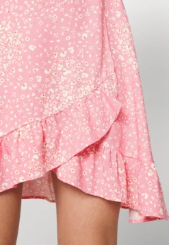 Even&Odd Robe De Jour - Pink/White -Magasin De Vêtements De Mode Even&Odd 0d1af43bc3fc4697b75d86e5e1df888c scaled