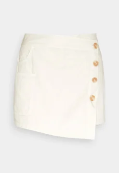 Even&Odd Short - Off-White -Magasin De Vêtements De Mode Even&Odd 0f7b3078f8bb411eae1b375166f8def1 scaled