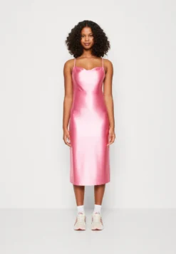 Even&Odd Robe De Soirée - Pink -Magasin De Vêtements De Mode Even&Odd 11123a37a0524c2283ac616e2866d67a scaled