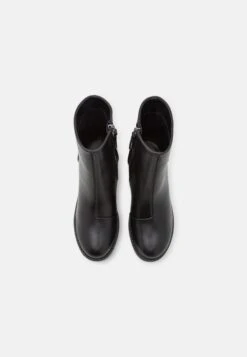 Even&Odd Bottines À Plateau - Black -Magasin De Vêtements De Mode Even&Odd 1463fc4a8b014193bd2885e18bfb588f scaled