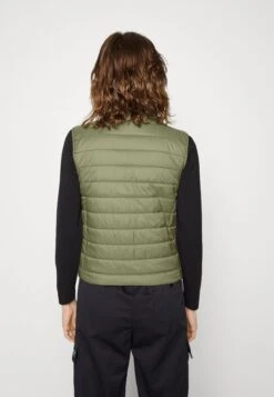 Veste Sans Manches - Khaki -Magasin De Vêtements De Mode Even&Odd 18822a95c7794bc1a077ed5a5858378b scaled