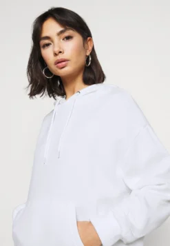 Sweat À Capuche - White -Magasin De Vêtements De Mode Even&Odd 1a6eabe9d7004aeda79c80c9c0a9eff9 scaled