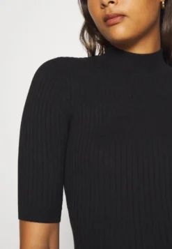 Even&Odd T-Shirt Basique - Black -Magasin De Vêtements De Mode Even&Odd 1bff439f122e415cbe845ab7e3d58d1a scaled