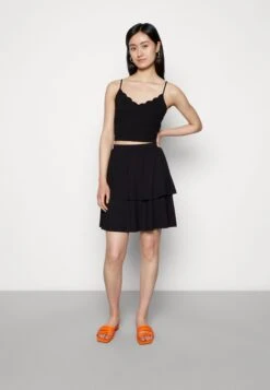 Even&Odd Jupe Trapèze - Black/Brown 11 Even&Odd Jupe Trapèze - Black/Brown -Magasin De Vêtements De Mode Even&Odd 202749c4c47840e39f850f91a0a35fb8 scaled