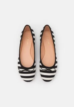 Even&Odd Ballerines - Black/White -Magasin De Vêtements De Mode Even&Odd 23d4257d07c8468fbcd42856a800911a scaled