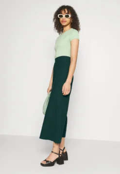 Pantalon Classique - Evergreen -Magasin De Vêtements De Mode Even&Odd 24f7914bc19f4a5487ace0988655deca scaled