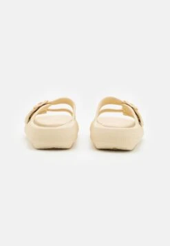 Even&Odd Sandales De Bain - Off White 9 Even&Odd Sandales De Bain - Off White -Magasin De Vêtements De Mode Even&Odd 2cf7517025da44d6a90022881dd07184 scaled