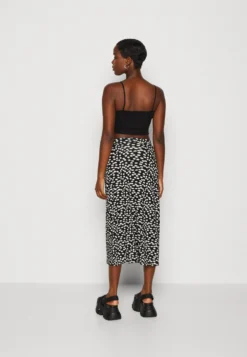 Even&Odd Jupe Crayon - Black/White/Multi-Coloured -Magasin De Vêtements De Mode Even&Odd 329514a3a5c24c00af07aac455db98bb scaled