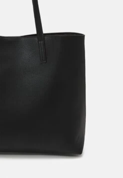 Even&Odd Cabas - Black -Magasin De Vêtements De Mode Even&Odd 3341e07219ca4b7b9a263da3590fbadf scaled