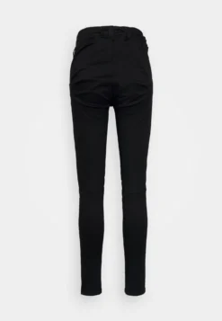 Even&Odd Jean Slim - Black Denim 19 Even&Odd Jean Slim - Black Denim -Magasin De Vêtements De Mode Even&Odd 36b112a7de7d42c58fbb33d0fee6e02d scaled