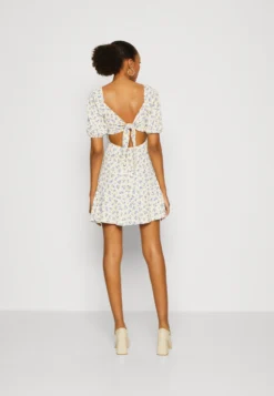 Even&Odd Robe De Jour - Beige/Blue/Multi-Coloured -Magasin De Vêtements De Mode Even&Odd 370e8b75f890424b8b1434589a8f8d71 scaled