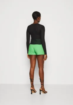 Even&Odd Gilet - Black -Magasin De Vêtements De Mode Even&Odd 3a856e0a2c25497e94d7a22070aafa7e scaled