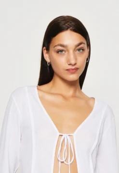 Even&Odd Veste Légère - White -Magasin De Vêtements De Mode Even&Odd 3d60f403cd0842999e25ef37801a8ee0 scaled