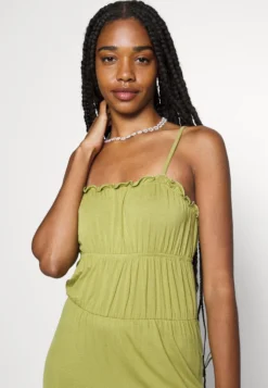 Even&Odd Maxi Dress Tiered Skirt - Robe Longue - Green -Magasin De Vêtements De Mode Even&Odd 3e63f6b1200847a4bccb65142e347137 scaled