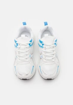 Even&Odd Baskets Basses - White/Blue -Magasin De Vêtements De Mode Even&Odd 3ee8a5d05a1640cd8eb21487f468348b scaled