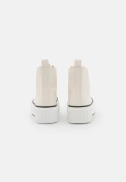 Even&Odd Baskets Montantes - Off-White -Magasin De Vêtements De Mode Even&Odd 3f6d9f49ef79471eb508283df0e050b5 scaled