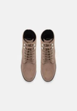 Bottines À Lacets - Taupe -Magasin De Vêtements De Mode Even&Odd 3ffc395602b94066ae1cd7b3f54855ee scaled