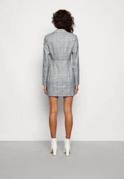 Even&Odd Robe Fourreau - Black/White -Magasin De Vêtements De Mode Even&Odd 40c32d31673d45898df38707f5294cee scaled