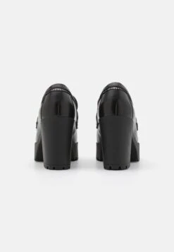 Escarpins À Plateforme - Black 9 Escarpins À Plateforme - Black -Magasin De Vêtements De Mode Even&Odd 4291e2f4d59a471ca39fef8ac21318d1 scaled