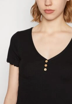 Even&Odd T-Shirt Imprimé - Black -Magasin De Vêtements De Mode Even&Odd 439c5b252ab744a9bd1afeff259ee91c scaled