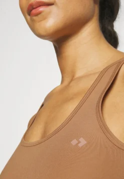 Débardeur - Light Brown -Magasin De Vêtements De Mode Even&Odd 4552006c315a420aa86b5397a52c2c1a scaled