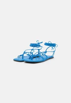 Even&Odd Tongs - Blue -Magasin De Vêtements De Mode Even&Odd 4822dbd2f8364af08b215c0ab161637d scaled