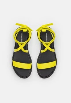 Even&Odd Sandales - Yellow -Magasin De Vêtements De Mode Even&Odd 4e2d4ff8f7c247e69453bf931af15a15 scaled
