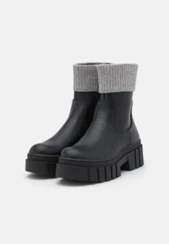 Even&Odd Bottines À Plateau - Black -Magasin De Vêtements De Mode Even&Odd 4e3dbc3789a3474b88b04960b012afa3 scaled