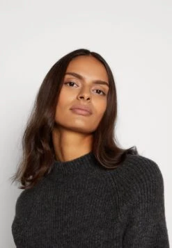 Even&Odd Pullover - Light Grey -Magasin De Vêtements De Mode Even&Odd 56c9ebb96cb548b994f0022aa3b787ed scaled