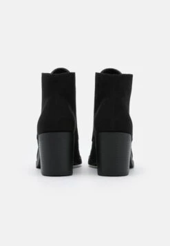 Even&Odd Boots À Talons - Black -Magasin De Vêtements De Mode Even&Odd 5a85c673ca05454ab738fc57c2e5a4f2 scaled