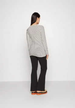 Maternity Flared Trouser - Pantalon Classique - Black -Magasin De Vêtements De Mode Even&Odd 5b7f0a46daf541b8bbd04bec7d20ffa1 scaled