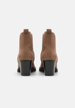 Even&Odd Santiags - Taupe -Magasin De Vêtements De Mode Even&Odd 5ff84f48dfcc44139ae06309723e0dca scaled