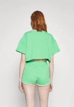 Even&Odd Survêtement - Green/White -Magasin De Vêtements De Mode Even&Odd 605b8cb2cafa448bb55ed0c792cea639 scaled