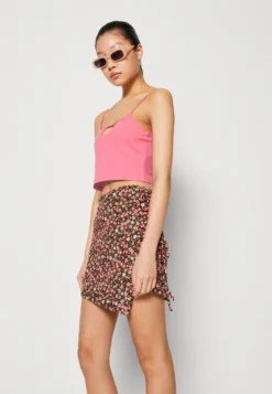 Even&Odd Short - Black/Multi-Coloured -Magasin De Vêtements De Mode Even&Odd 609b08d1ba8d48a4807f16278cf51f1f scaled