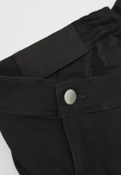 Even&Odd Jean Slim - Black Denim 16 Even&Odd Jean Slim - Black Denim -Magasin De Vêtements De Mode Even&Odd 6631de8c27424716b21706746698adec scaled