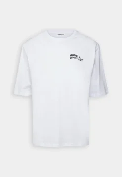 Even&Odd Unisex - T-Shirt Imprimé - White 9 Even&Odd Unisex - T-Shirt Imprimé - White -Magasin De Vêtements De Mode Even&Odd 6b7fb50b145745d59c8f95433d70a9b9 scaled