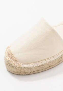 Even&Odd Espadrilles - Offwhite 9 Even&Odd Espadrilles - Offwhite -Magasin De Vêtements De Mode Even&Odd 6c9f064941f8419e9d19b22216050aef scaled