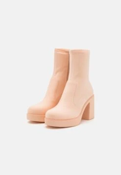 Even&Odd Bottines À Talons Hauts - Pink -Magasin De Vêtements De Mode Even&Odd 6fbdc3e357b642ddbecb8cc9b9816aa9 scaled