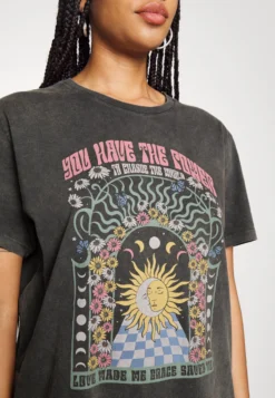 T-Shirt Imprimé - Black -Magasin De Vêtements De Mode Even&Odd 7007740f909b46e78f4e79bfa29e4eb1 scaled