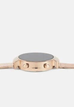 Even&Odd Montre À Affichage Digital - Rose Gold-Coloured 6 Even&Odd Montre À Affichage Digital - Rose Gold-Coloured -Magasin De Vêtements De Mode Even&Odd 776c4a6bcb85488e9821c6901e0a3947 scaled