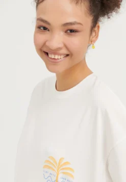 Even&Odd T-Shirt Imprimé - Off-White -Magasin De Vêtements De Mode Even&Odd 7789e8ae039046e1b8d2adbb5fddbdff scaled