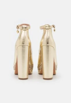 Even&Odd Escarpins À Plateforme - Gold -Magasin De Vêtements De Mode Even&Odd 78953e9d12d048e8ba65b5f512522ebb scaled