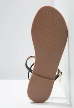 Even&Odd Tongs - Black -Magasin De Vêtements De Mode Even&Odd 7ccd386961d84b9ab690a90db4141eca