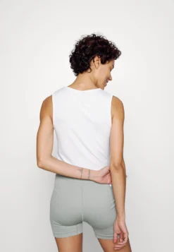 Débardeur - Off-White -Magasin De Vêtements De Mode Even&Odd 7e3c4444f2f94154b3e5ab06f132af3b scaled