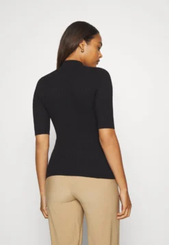 Even&Odd T-Shirt Basique - Black -Magasin De Vêtements De Mode Even&Odd 8040f1b6db704e0c99c9d1d30251d656 scaled