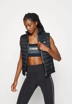 Veste Sans Manches - Black -Magasin De Vêtements De Mode Even&Odd 80675c8e2ebf4f37b61020dbe1acef08 scaled