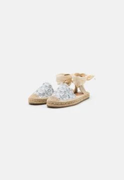 Even&Odd Disney D100 - Espadrilles - White 8 Even&Odd Disney D100 - Espadrilles - White -Magasin De Vêtements De Mode Even&Odd 864cfb2ef44d4146987666e129a7fa0a scaled