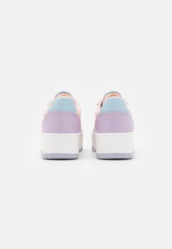 Even&Odd Baskets Basses - Lilac -Magasin De Vêtements De Mode Even&Odd 87d5804ac7a34b11987f216e048c4e1b scaled